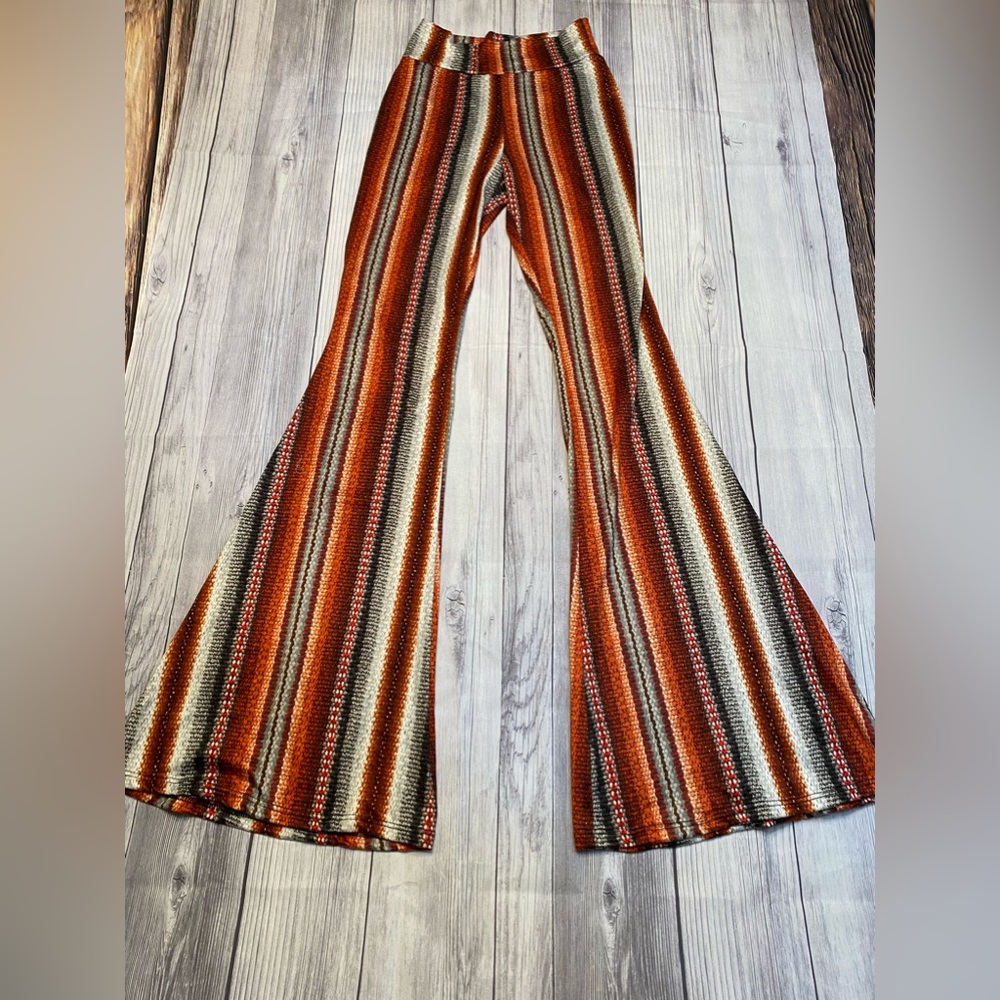Stretchy Flares Southwestern Tribal Aztec Pants Great Condition. Size small.